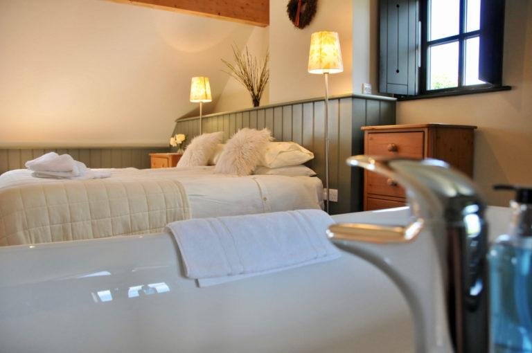 Beili - Bath detail in Master bedroom