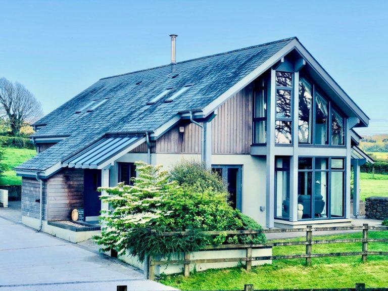 The Lodge - Stylish Pembrokeshire holiday cottage